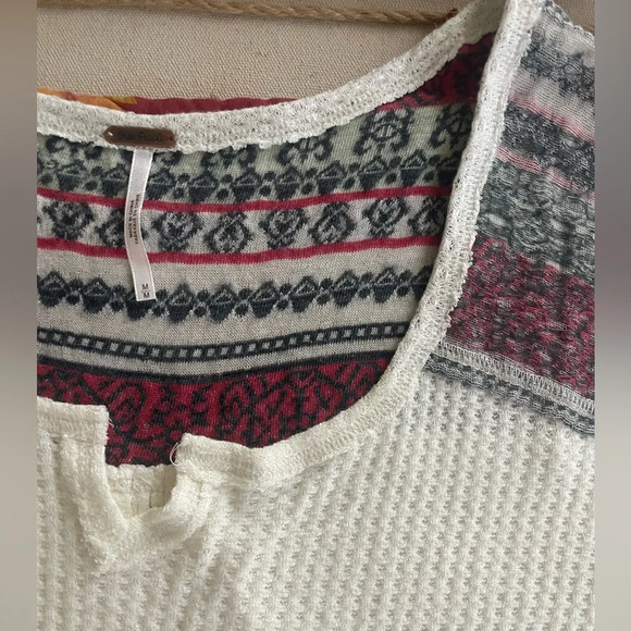 🆕Free People Waffle Knit Thermal Contrast Yoke Size Medium NWT 128$ - Picture 2 of 7